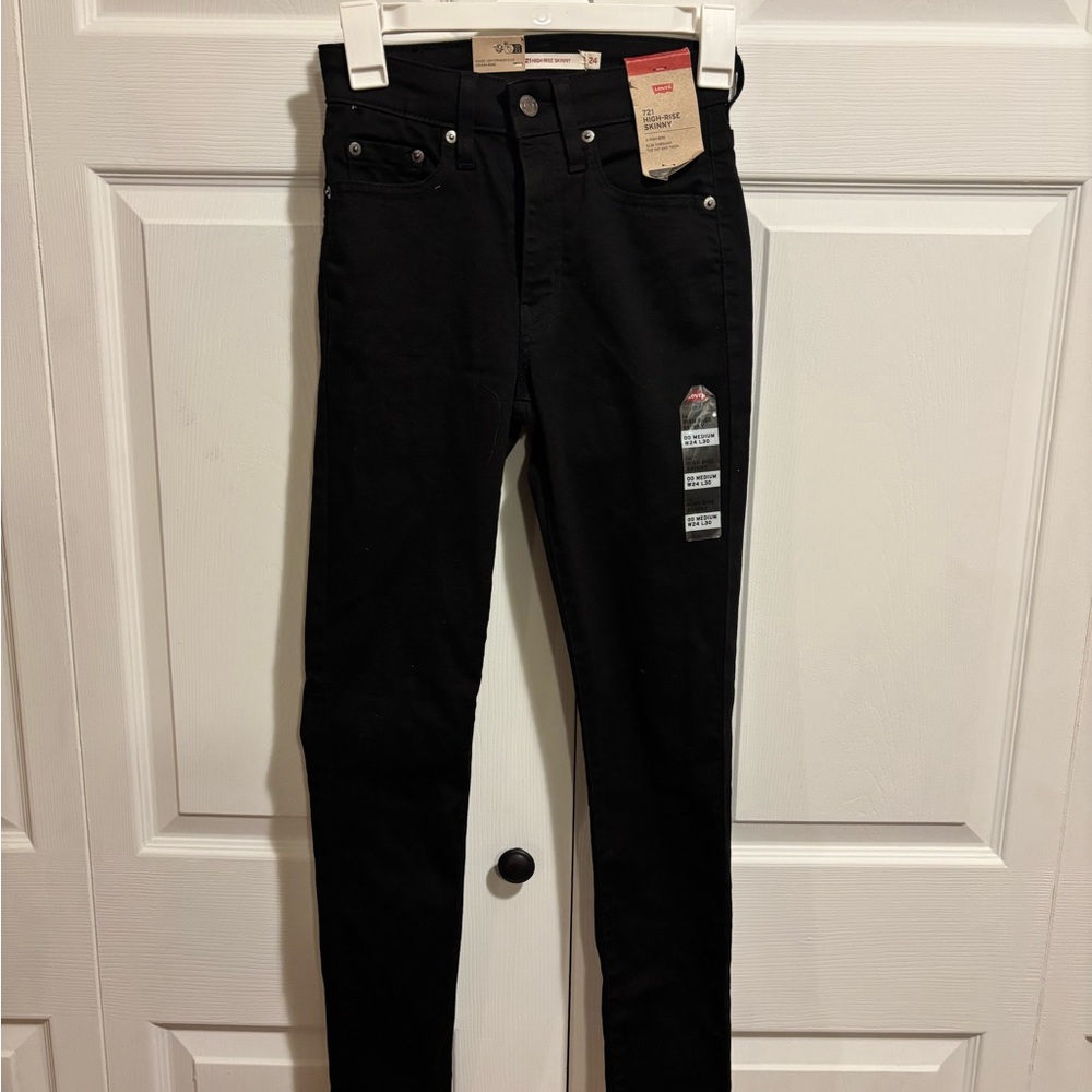 Levi's High-Rise Black Skinny Jeans